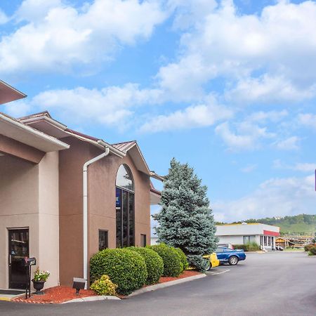 Hotel Baymont By Wyndham Pigeon Forge Near Island Drive Exterior foto
