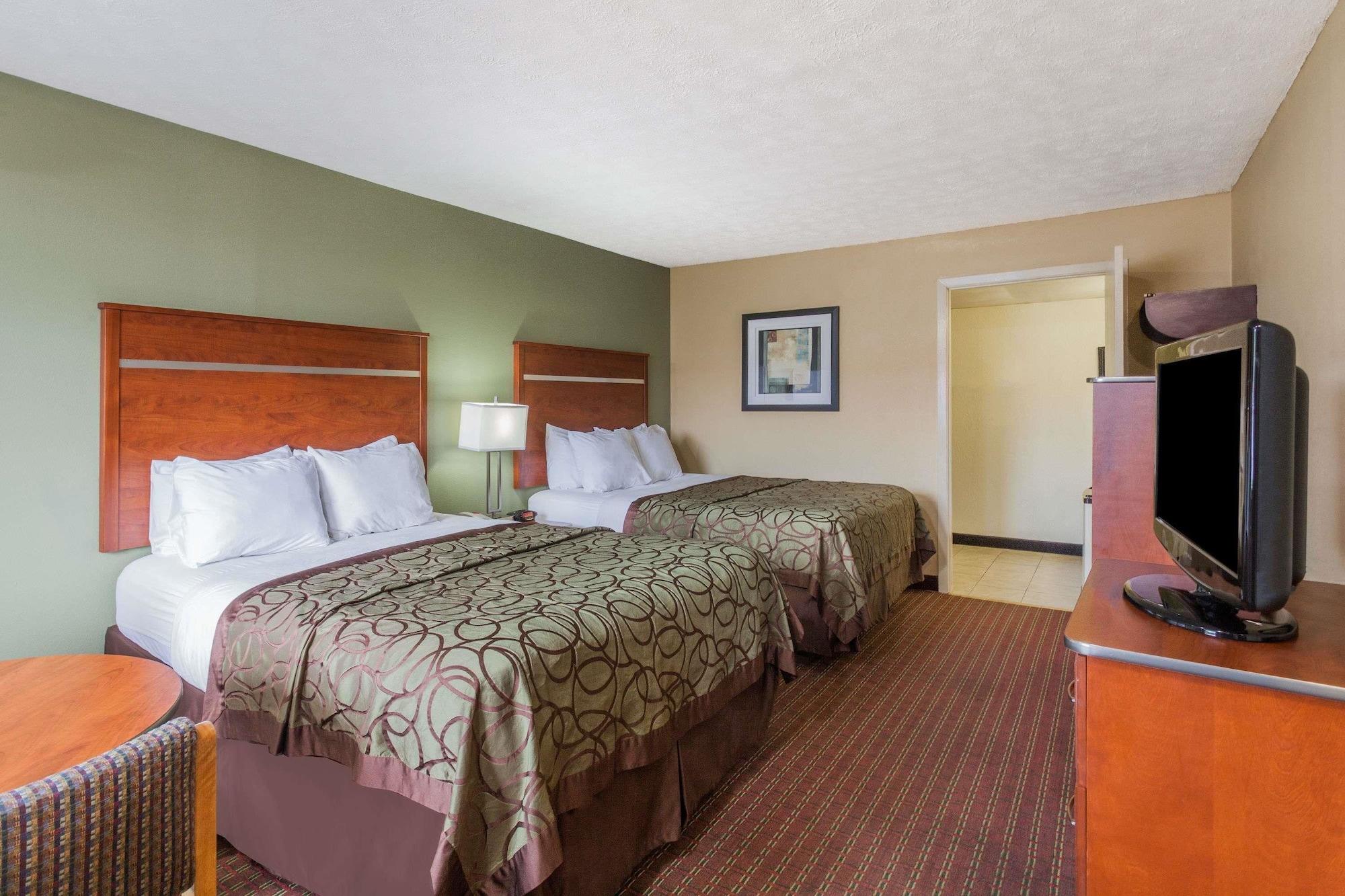 Hotel Baymont By Wyndham Pigeon Forge Near Island Drive Exterior foto