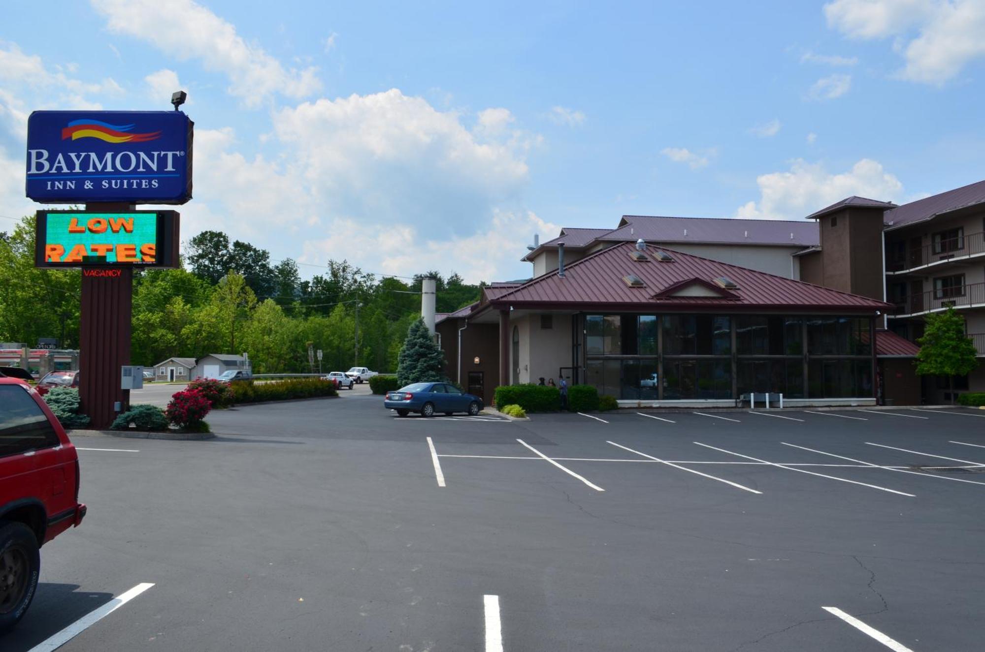 Hotel Baymont By Wyndham Pigeon Forge Near Island Drive Exterior foto